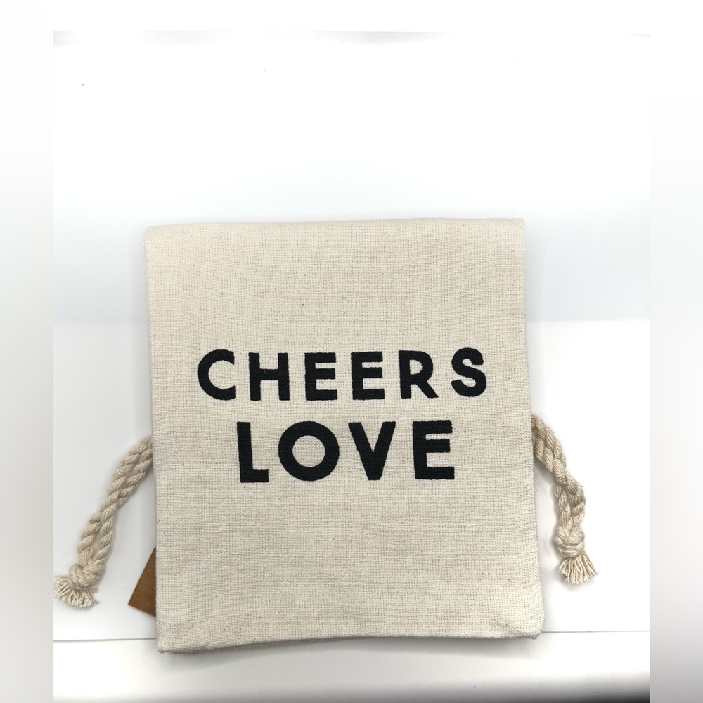 Creative Co-Op Cheers Love Gift Bag - Cream and Black